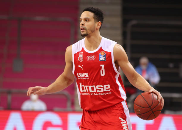 违规派人 违规派人