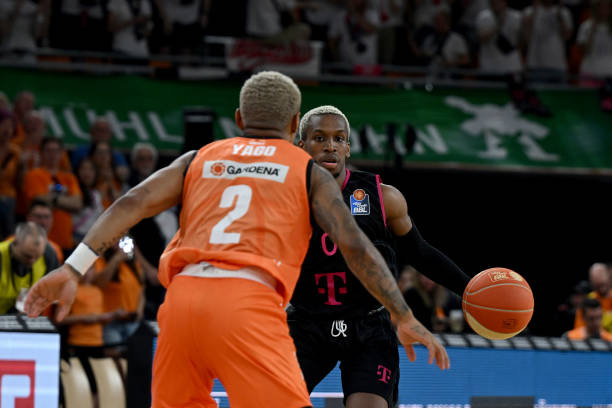 他的身体条 他的身体条