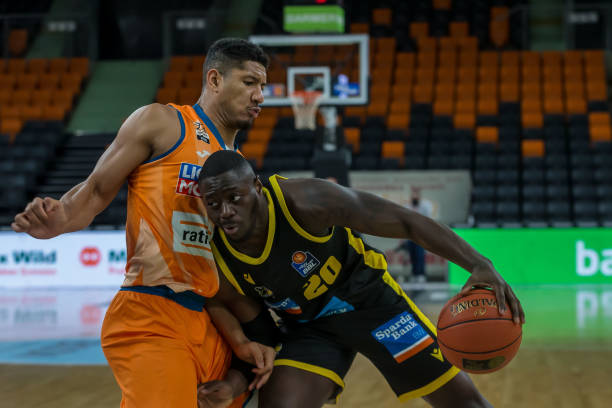 对于后卫球 对于后卫球